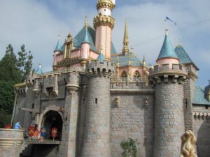 disneyland closing coronavirus