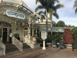 magic kingdom walt disey world christmas decorations 20181