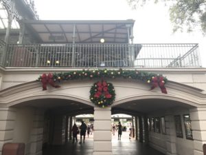 magic kingdom walt disey world christmas decorations 20181