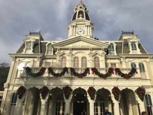 magic kingdom walt disey world christmas decorations 20181