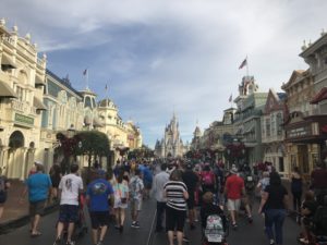 magic kingdom walt disey world christmas decorations 20181