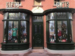 magic kingdom walt disey world christmas decorations 20181