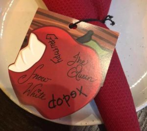 snow white storybook dining artist point disney's wilderness lodge title