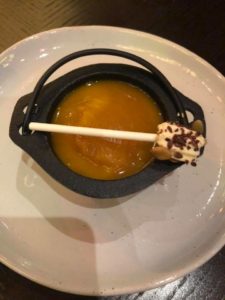 snow white storybook dining artist point disney's wilderness lodge title