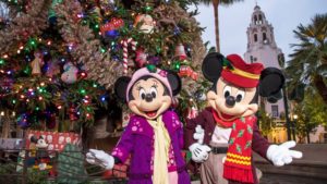 deck the halls disneyland christmas 2019
