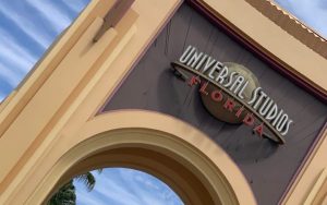 universal orlando resort temperature checks