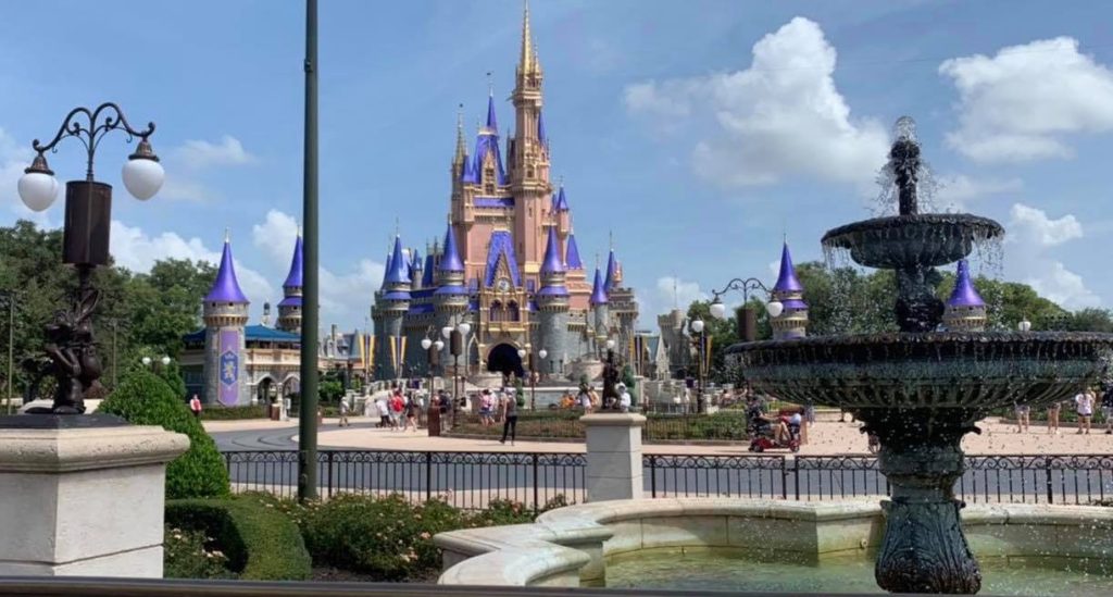 walt disney world face covering distancing policies